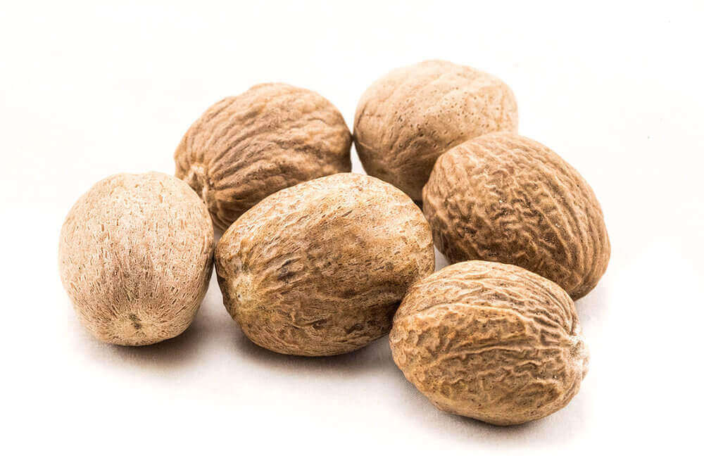 Nutmeg Without Shell